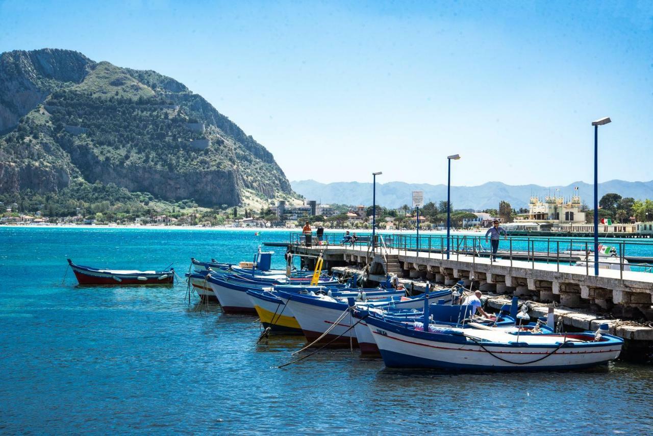 Casetta Vista Mare In Piazza A Mondello Palermo Luaran gambar
